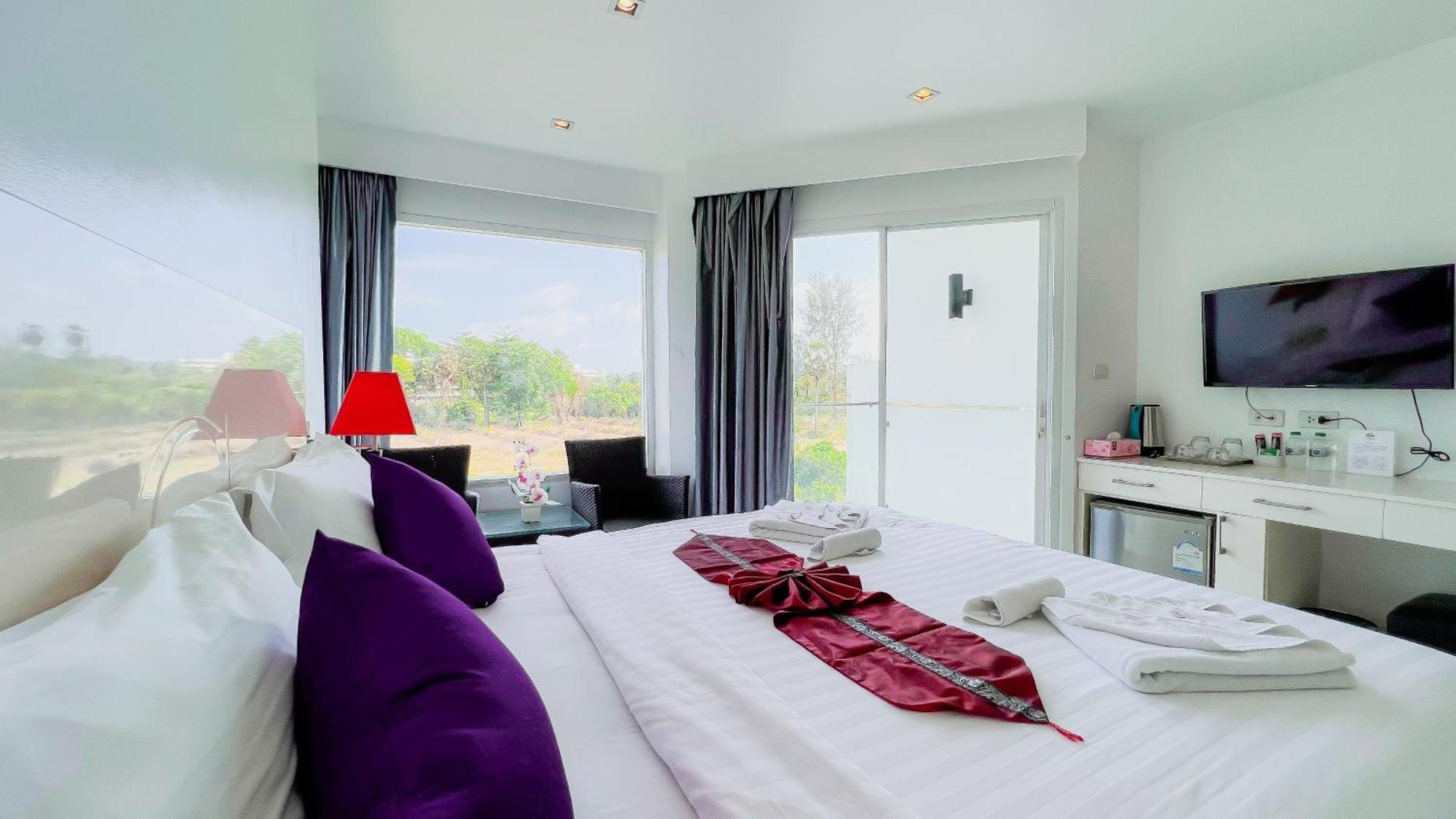 Grand Sunset Phuket Отель 4*